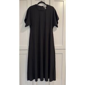 Beautiful COS Pleated Midi T-Shirt Dress Black M - BNWT